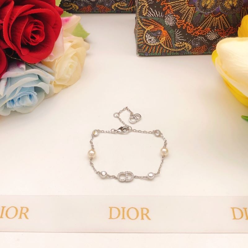 chr1st1an D10r bracelets